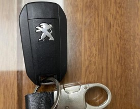 标志408／标志408钥匙换电池怎么拆