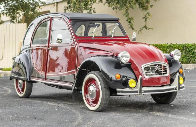 雪铁龙老款经典车/雪铁龙老式汽车