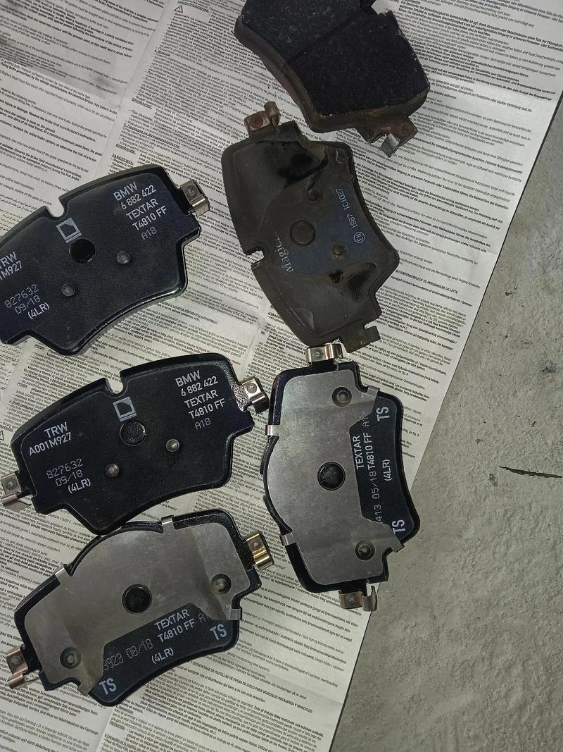 换4个刹车片一般多少钱/原厂刹车片寿命是几年