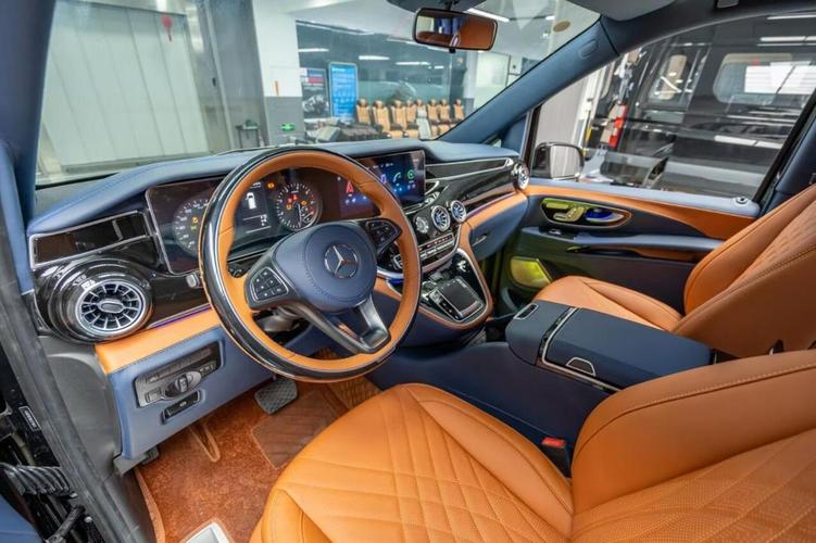 福建奔驰商务车七座/福建奔驰商务车七座仪表台如何操作