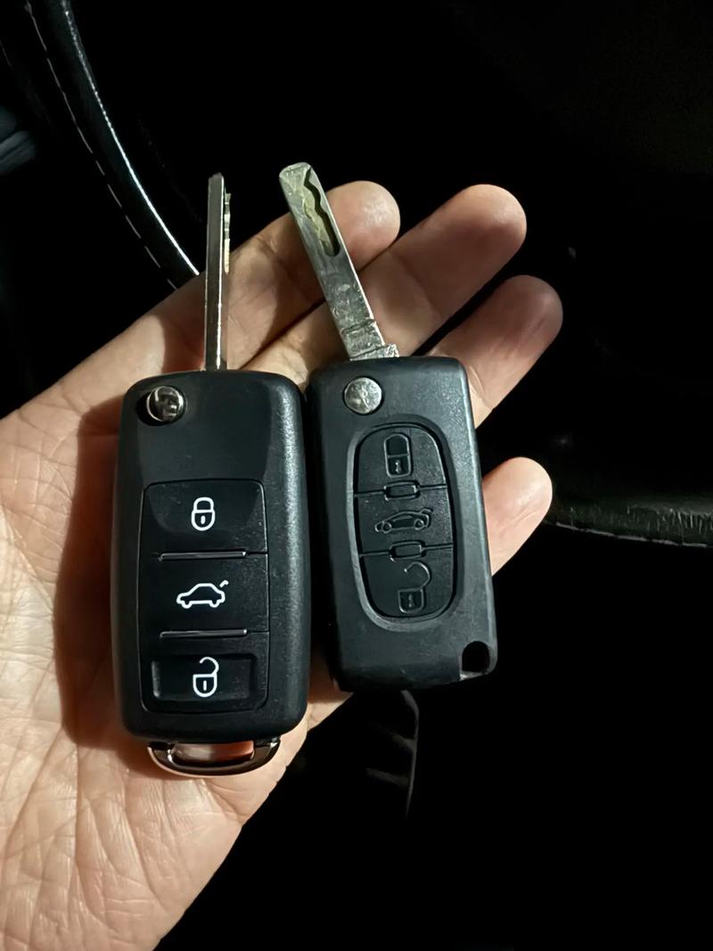 2011款标致408/2011款标致408时间设置详细步骤