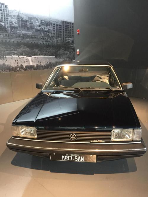 桑塔纳经典老款,桑塔纳经典老款怎么样