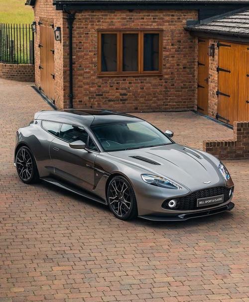 阿斯顿马丁vanquish猎装版(阿斯顿马丁猎装版报价)