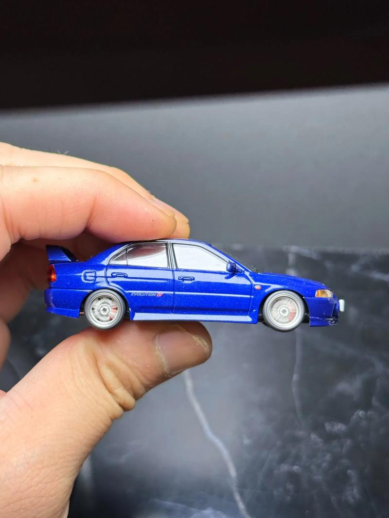 合金汽车车模玩具视频 合金汽车模型拆解