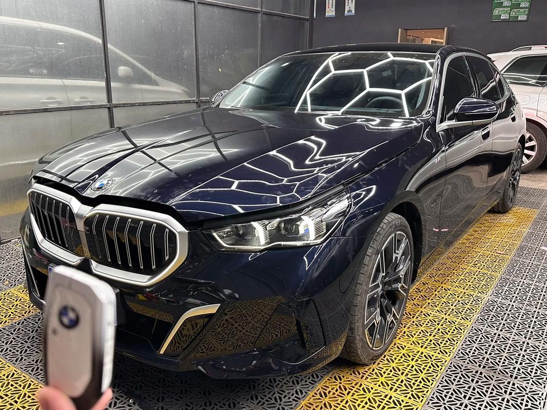 2024款进口宝马530i/2024款进口宝马530i地盘扎实不