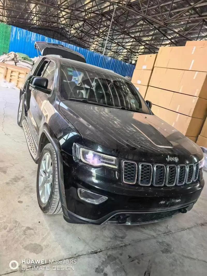 吉普大切诺基2017款/吉普大切诺基2017款图片