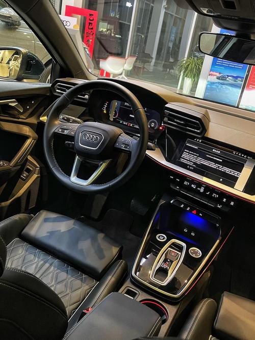 奥迪a3图片两厢,2021奥迪a3图片两厢内饰