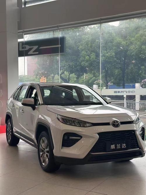 丰田威兰达2022新款报价及图片 丰田威兰达报价和图片内饰