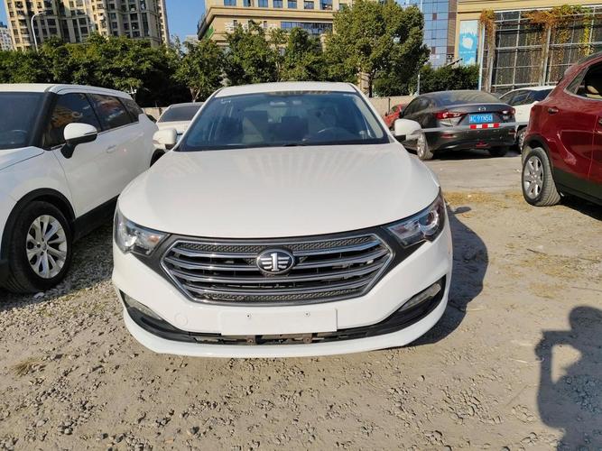 一汽奔腾b30价格及图片/一汽奔腾b30最新价格