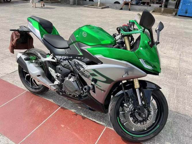 benelli摩托车(benelli摩托车价格是多少)