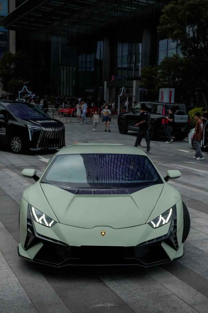 兰博基尼小牛历代车型 兰博基尼小牛历史