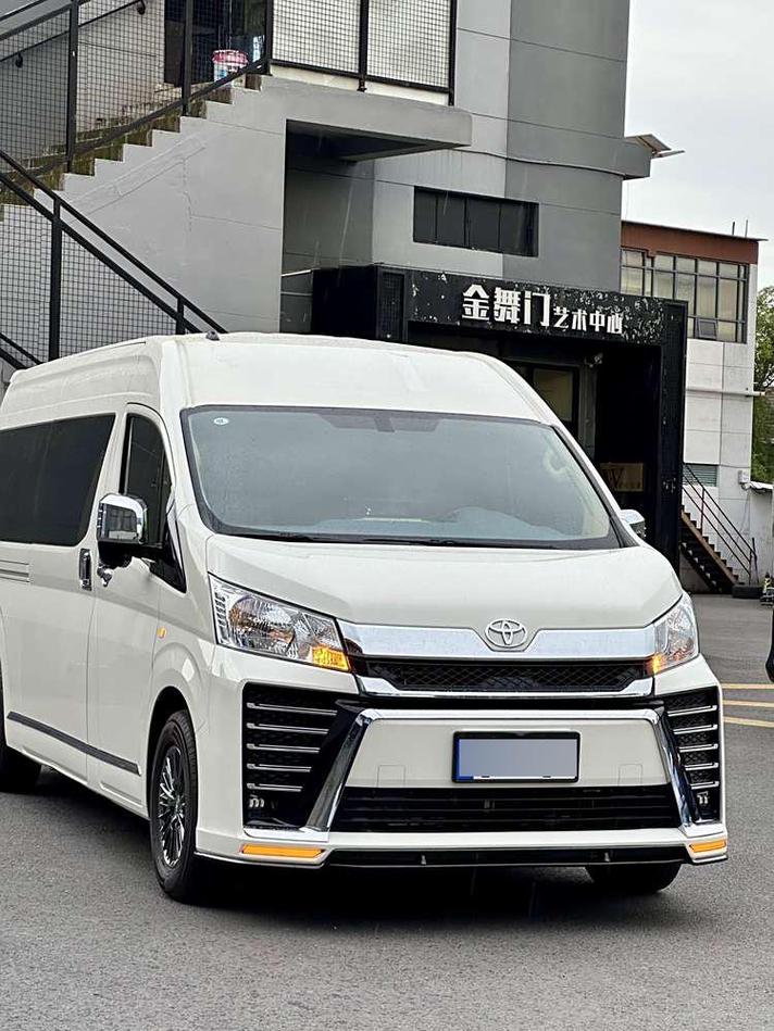 丰田小海狮价格(丰田小海狮6座中东版报价)